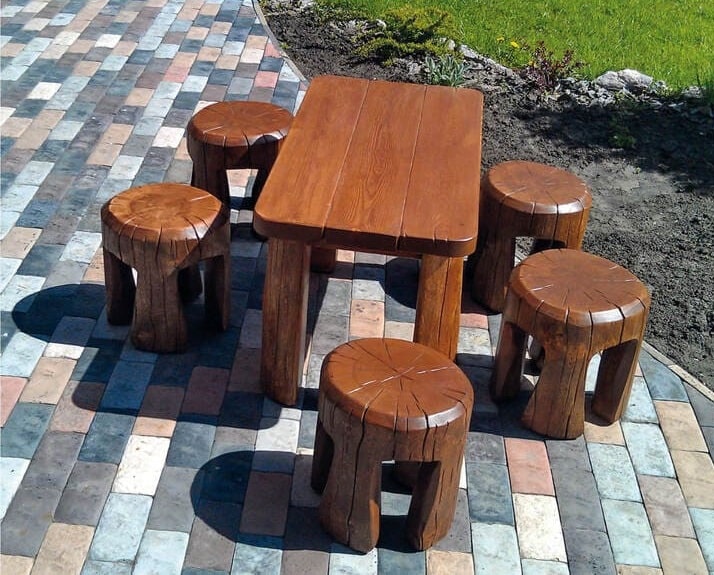 Столик из кедра