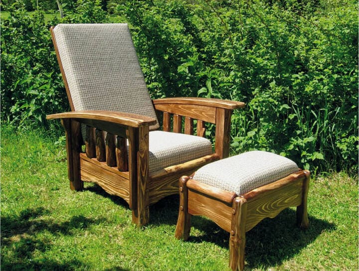 Кресло с пуфиком